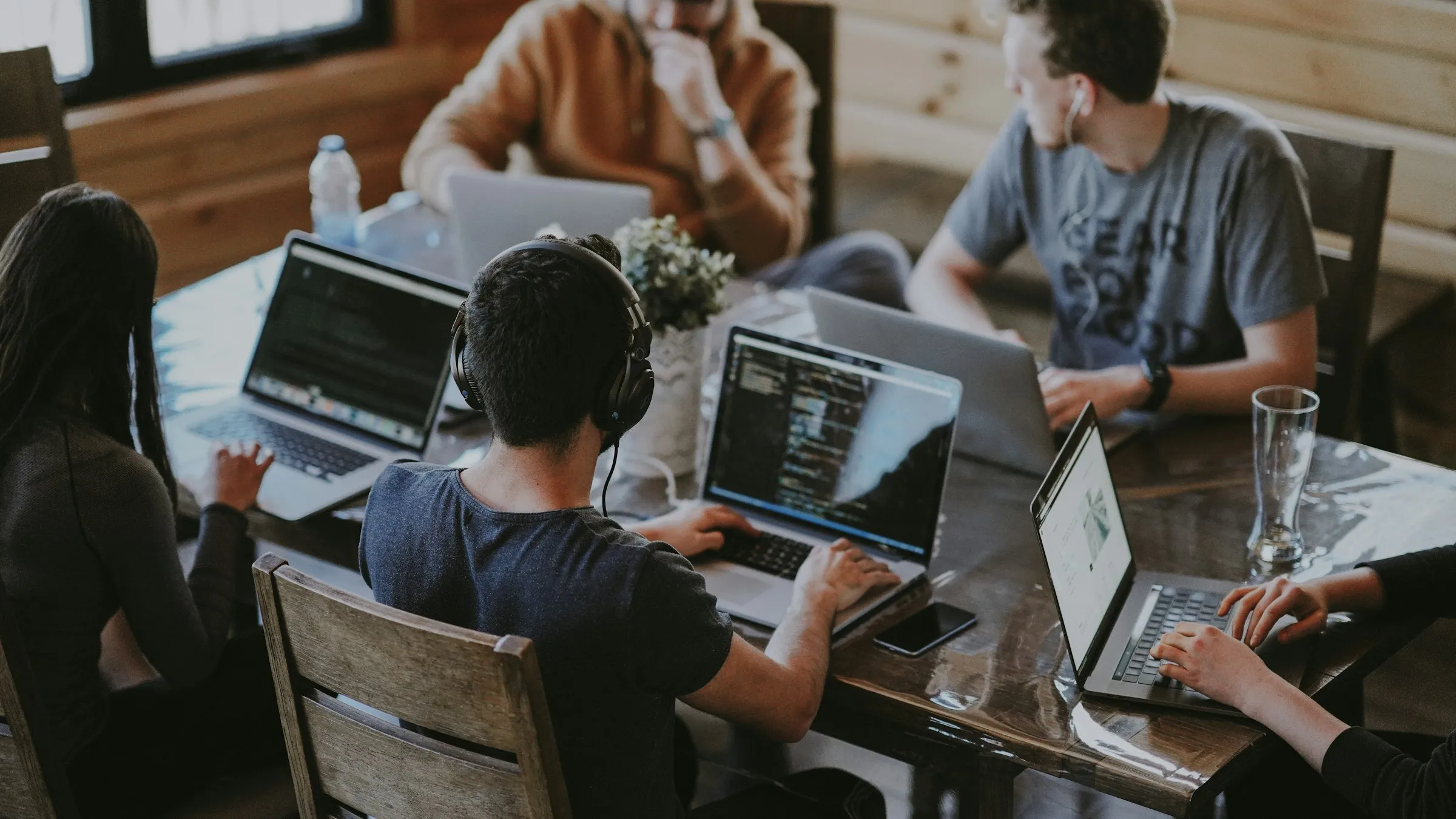 Product workshop team (Unsplash)