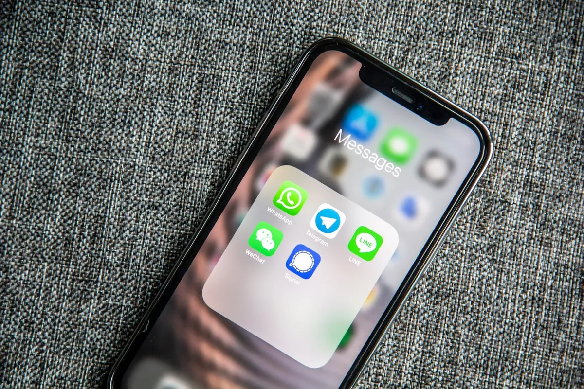In-product AI chat assistant (Unsplash)